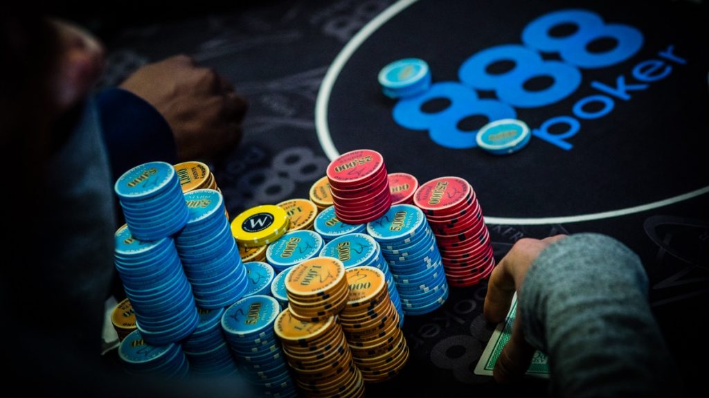 Online Poker Gambling